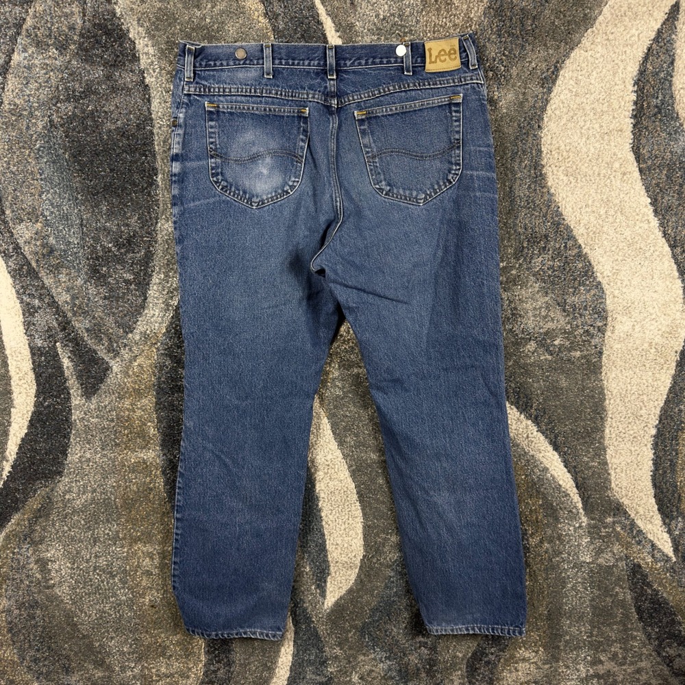 Vintage Lee Relaxed Tapered Jeans Medium Wash Blue Made in USA Mens 38x31